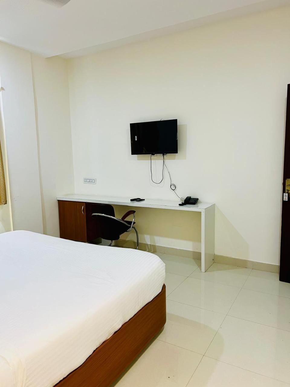 Sunshine Residency Hotel Mancheral Exterior photo